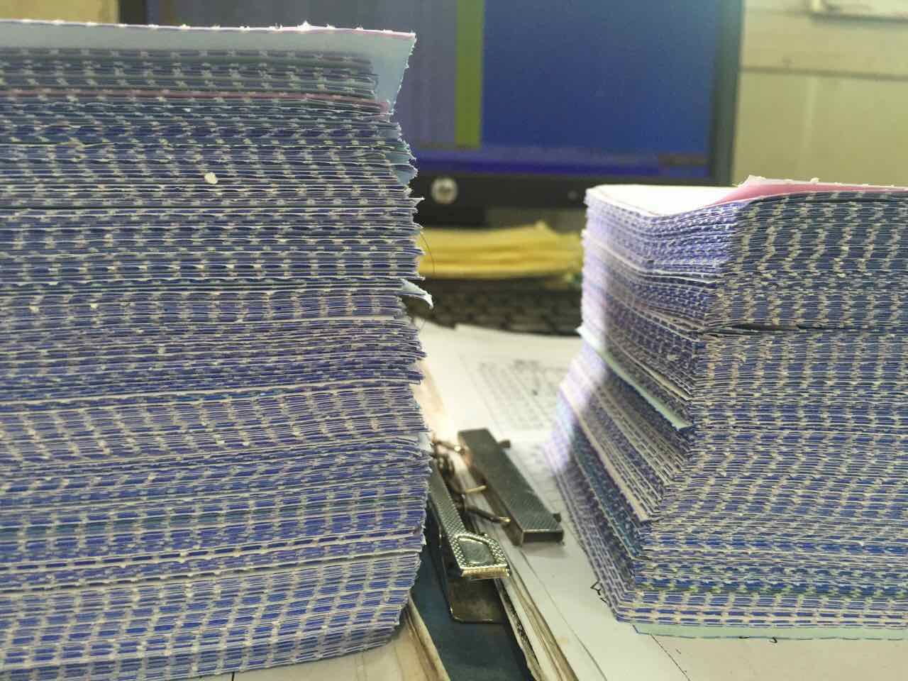 十月堆積如山的磅單 十月堆積如山的磅單